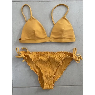 Hollister Natación Mujer Talla S Triángulo Bikini Calado Traje de Baño Amarillo Traje de Baño Playa Foto 1 de 4