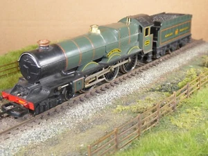 Lima 00 Gauge GWR King Class 4-6-0 Steam Loco/Tender no 6000 in GWR Green Livery - Picture 1 of 11