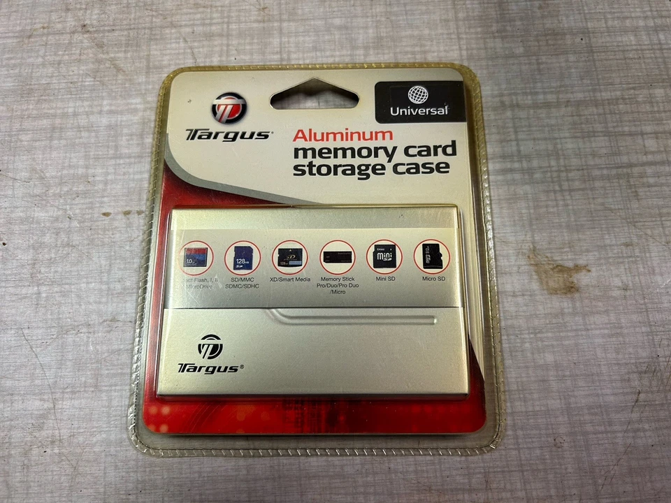 Targus Aluminum Memory Card Storage Case Up To 3 Cards Tgc-umw - Image 1 of 1