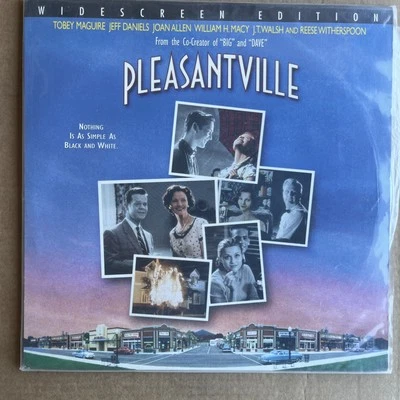 Pleasantville Laserdisc  Widescreen Tobey Maguire - Image 1 of 2