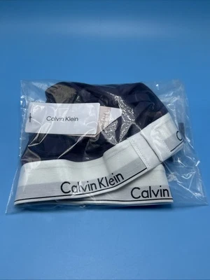 Bralette triángulo ligeramente forrado de algodón moderno Calvin Klein QF5650-501 Foto 1 de 4