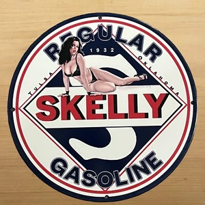 VINTAGE SKELLY REGULAR BENZIN PORZELLANSCHILD ÖL SERVICE STATION PUMPE PLATTE - Bild 1 von 8