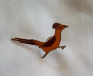 Prendedor de corbata sombrero solapa esmaltado pájaro corredor camino corredor vintage ¡Raro! - Imagen 1 de 5