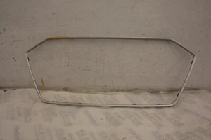 Parrilla de parachoques delantero cromada envolvente Audi A1 82A807715 genuina *DAÑADA* - Imagen 1 de 16