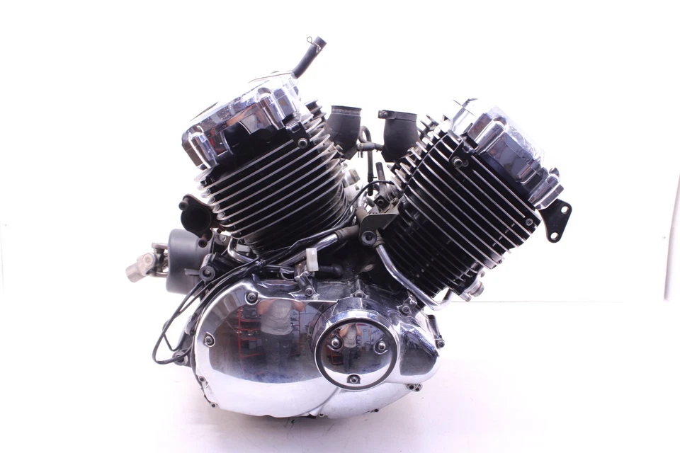 Yamaha V Star 650 XVS650 1998-2015 motor clásico personalizado 7.600 millas  Foto 1 de 4