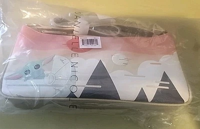 DANI By Danielle Nicole Star Wars the Mandalorian Baby Yoda (Grogu) Crossbody    - Image 1 of 3