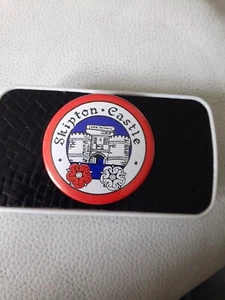 Skipton Castle Yorkshire Vintage Badge - Picture 1 of 3