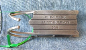 2005 HAPPY HOLIDAYS HOLIDAYS JOHN DEERE SLED Pewter Christmas Tree Ornament BX - Picture 1 of 4
