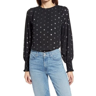 Blusa halógena de puntos metálicos en negro con puntos plateados XSmall precio de venta sugerido por el fabricante 59 USD Foto 1 de 4