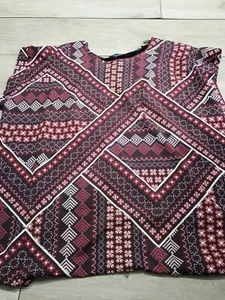 New Look Curves black, maroon Top Size 26, S/S - Picture 1 of 2