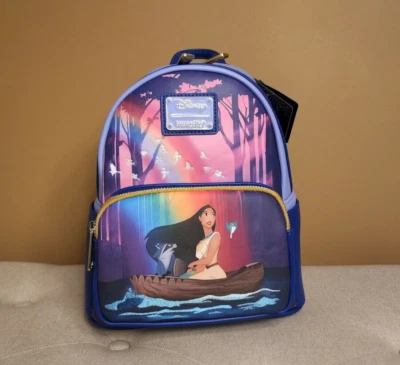 Mini Mochila Loungefly Disney Princesa Pocahontas Just Around The River Bend - Imagem 1 de 4