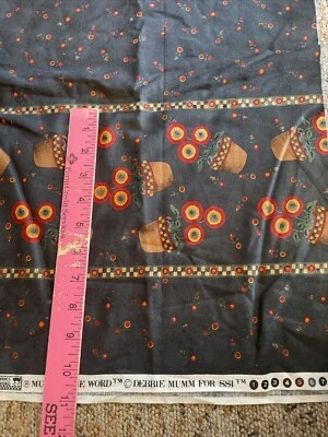 "Tela DEBBIE MUMM - Flores rojas en maceta DOBLE borde en negro 2 yardas 4""" Foto 1 de 4