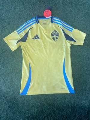 Camiseta Adidas Suecia local 23/24 - amarilla/azul Foto 1 de 4