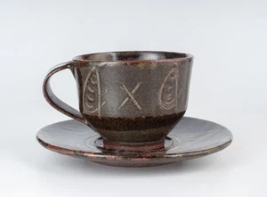 Abuja Pottery Cup & Saucer – Michael Cardew Era – Hand Incised Stoneware – Rare - Bild 1 von 6