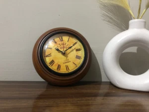 Reloj de pared con esfera Victoria Station London 1747 de 6 pulgadas el mini reloj perfecto - Imagen 1 de 5