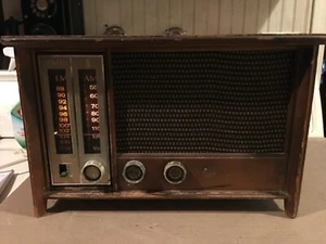 Radio Zenith AM/FM modelo X334, tubo madera sobremesa usada - Imagen 1 de 9