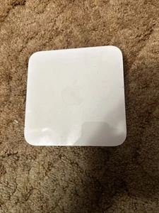 Apple AirPort Express 2. generacji biały A1392 ~ tylko jednostka - Zdjęcie 1 z 3