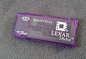 Lexar Media MemoryStick 128MB Telefone/Kameras/Camcorder/VAIO/Bravia/Walkman - Bild 1 von 2