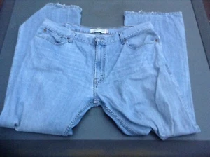 Levi’s Jeans Mens 42 Blue Denim 560 Straight Leg Cotton Pants 42 X 32 zipper - Picture 1 of 5
