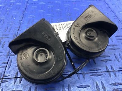 JAGUAR XK 2007-2015 CONJUNTO DE MONTAJE DE SEÑAL DE BOCINA DELANTERA OEM Foto 1 de 4