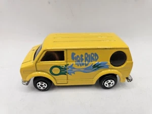 Furgoneta amarilla personalizada vintage Bedford Firebird Hong Kong - Imagen 1 de 5
