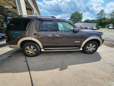 Puerta delantera Ford Explorer R exc. Sport Trac; R., con orificios de montaje de moldura 07 0 Foto 1 de 3