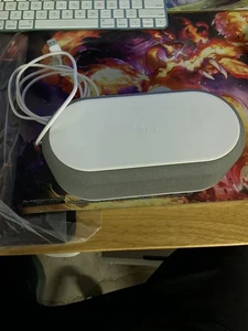 Ricarica e altoparlante wireless  - Foto 1 di 2