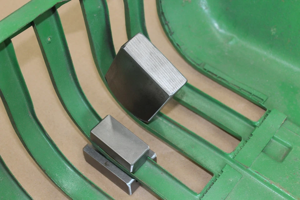 John Deere Grille Grill Tool 1939-52  Styled Models A B G H  - Image 1 of 1