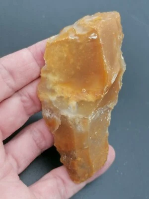 Middle Paleolithic Neanderthal France Mousterian scraper & Blade in chalcedony - Image 1 of 4
