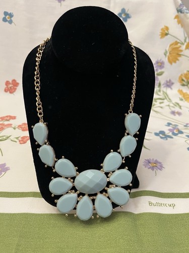 VETEMENTS Collana costume verde chiaro come nuova