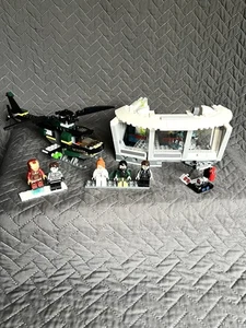 LEGO Marvel 76007: Iron Man: Malibu Mansion Attack COMPLETE RETIRED - Picture 1 of 24