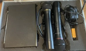 VocoPro Wireless System VHF-35 with 2 Microphones and Padded Case - Picture 1 of 3