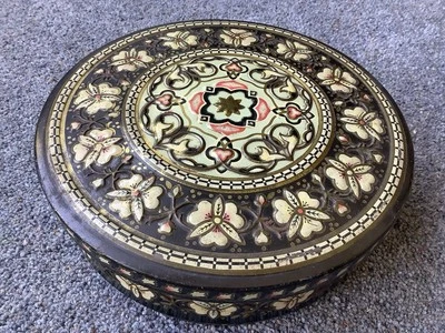 Edward Sharp and Sons Ltd  Decorative sweets tin  - Image 1 of 4