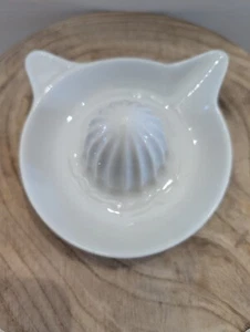 Vintage White Porcelain Citrus Reamer - Made in Japan - Picture 1 of 6