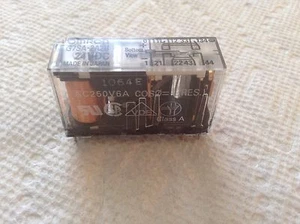 Relé Omron G7SA-2A2B 24VDC - Imagen 1 de 6