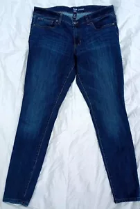 GAP Legging Jean Distressed Women's size 14- 32 Inseam Medium Blue Denim Jeans - Picture 1 of 7