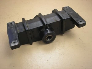 Troy-Bilt GTX 20 Tractor Front Axle Bolster 1754321001 - Picture 1 of 4