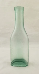 Antike BLASS HELLGRÜNE GLASFLASCHE gemarkt D auf Boden - Bild 1 von 7