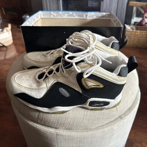 Vtg VOIT Mens 11 Athletic Basketball Shoes Sneakers Leather Black White Read Ad - Picture 1 of 15