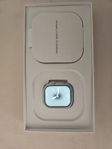 Apple Watch Ultra 49mm Titanium (GPS + Cellular) Ocean Band Midnight - Open Box - Photo 1 sur 10