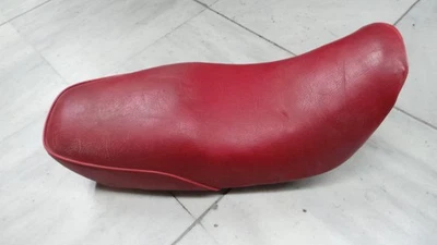 SILLÍN KAWASAKI AR 80 ASIENTO COLOR ROJO USADO BUEN CUERO MUY RARO Foto 1 de 4