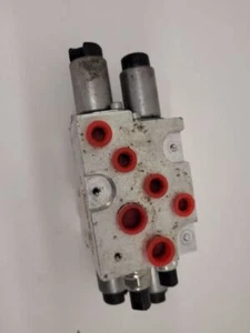 2007-2010 BMW X5 Dynamic Drive Suspension Valve Block PUMP 6782737 - Picture 1 of 12