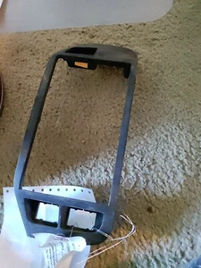 PILOT     2003 Dash radio  Bezel 259855 - Picture 1 of 1