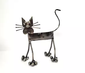 Cat Recycled Scrap Metal Welded Feline Sculpture Nails Washers & Bolts H18.5 cm - Picture 1 of 14