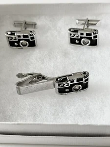 Vintage SWANK Silver Tone & Black Enamel Rhinestone Camera Tie Bar & Cufflinks - Picture 1 of 7