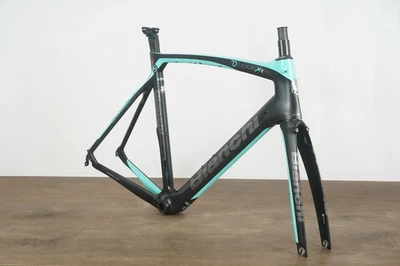 Cuadro de carretera con freno de llanta aerodinámica de carbono Bianchi Oltre XR4 CV de 59 cm Foto 1 de 4