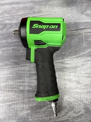 New! Snap-On PT338G 3/8" Drive Stubby Air Impact Wrench (Green) - Image 1 of 4