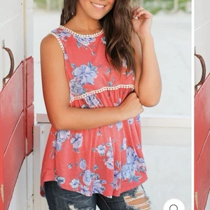 143 Story By Line Up TOP FLOREALE SENZA MANICHE CORALLO E BLU CON BORDO ALL'UNCINETTO Tg M - Foto 1 di 7