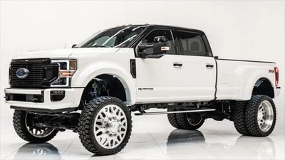 2022 Ford F-450 Platinum - Image 1 of 4