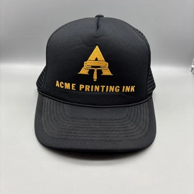 Chapéu de Caminhoneiro Vintage Impressão ACME Tinta Snapback Espuma Malha Boné Preto Amarelo - Imagem 1 de 4